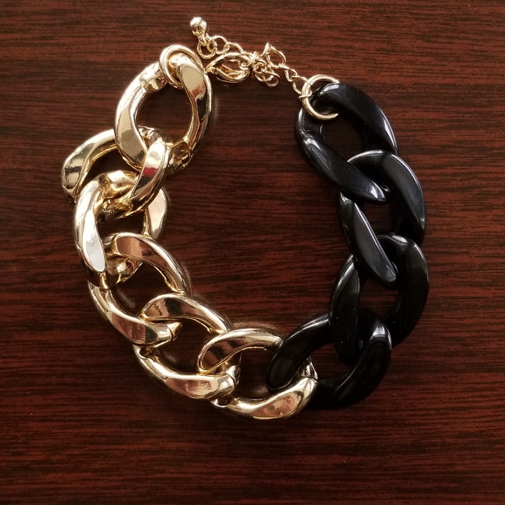 Gold and black chunky chain bracelet